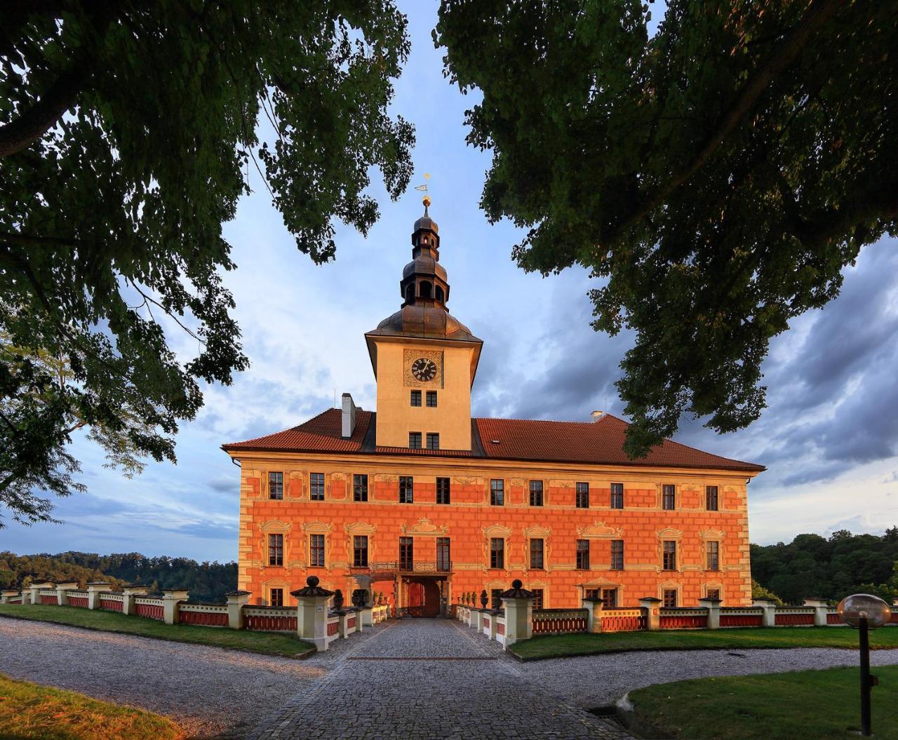 Hotel Panska Bechyně Buitenkant foto
